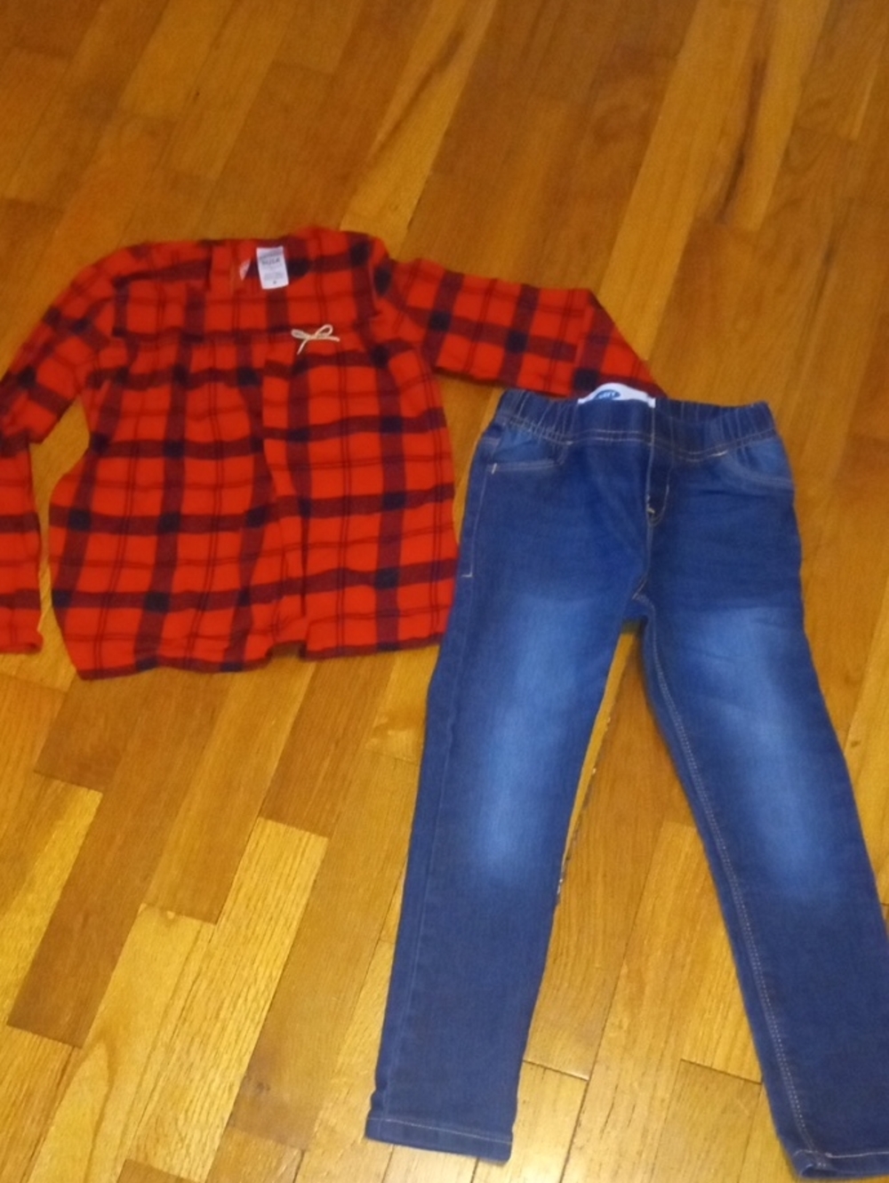 girl 5 denim jeggings with red long sleeve top